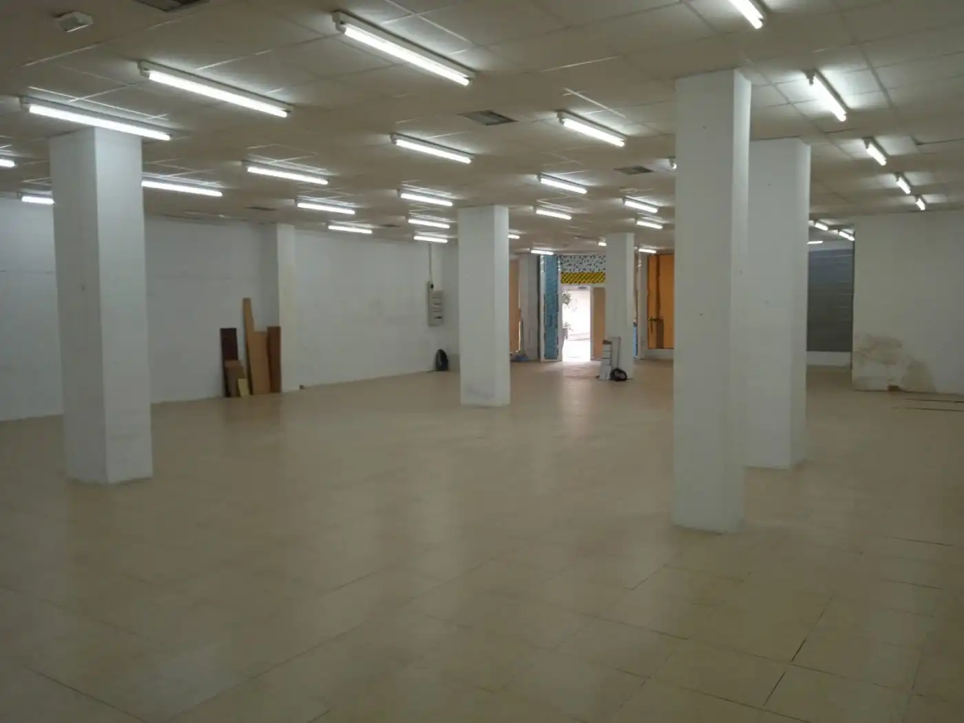 Business premises to rent in Boiro, imagen 2