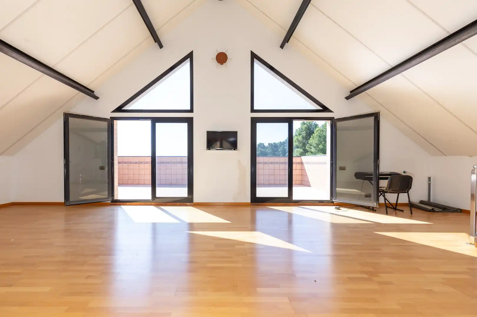 Sala de estar de Casa o chalet en venta en Vallirana con Calefacción, Terraza y Balcón
