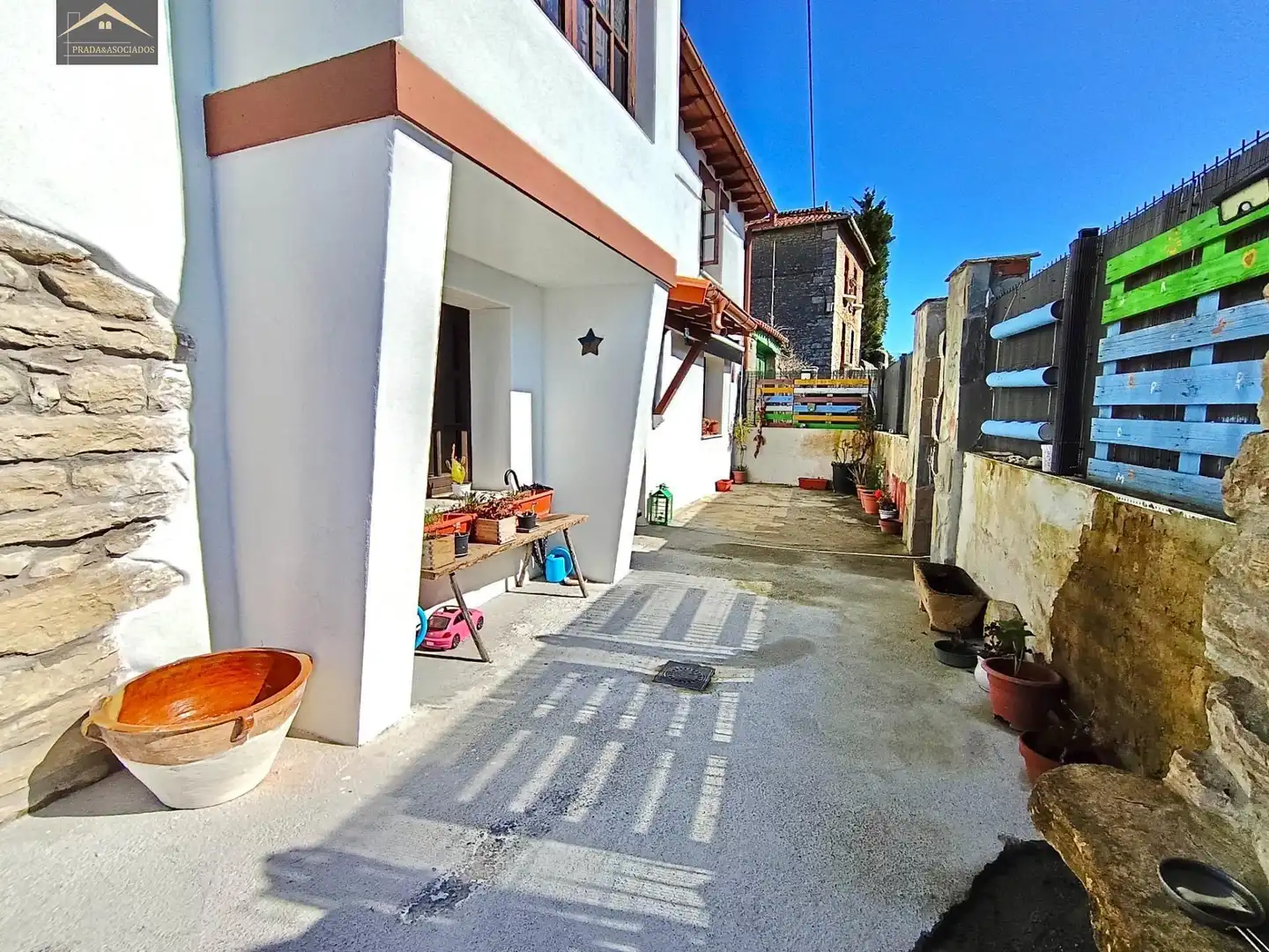 Vista exterior de Casa o chalet en venta en Suances con Calefacción, Terraza y Trastero
