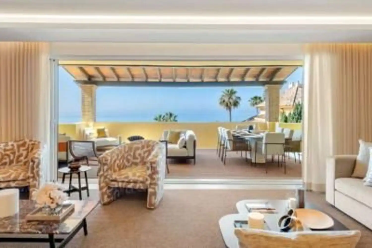 Apartamento con piscina en venta en Marbella Centro, imagen 3