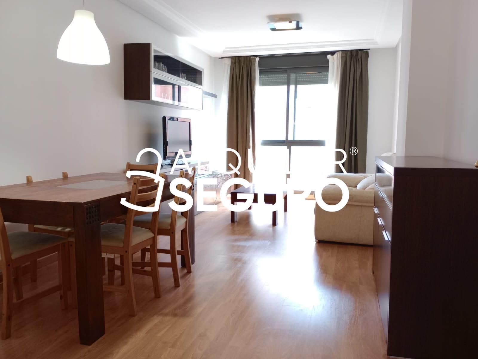 Living room of Flat to rent in  Madrid Capital  with Air Conditioner, Heating and Storage room