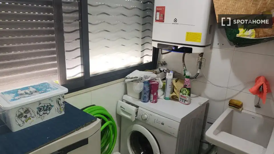 Apartamento para compartir en Vélez-Málaga con Aire acondicionado, Terraza y Amueblado