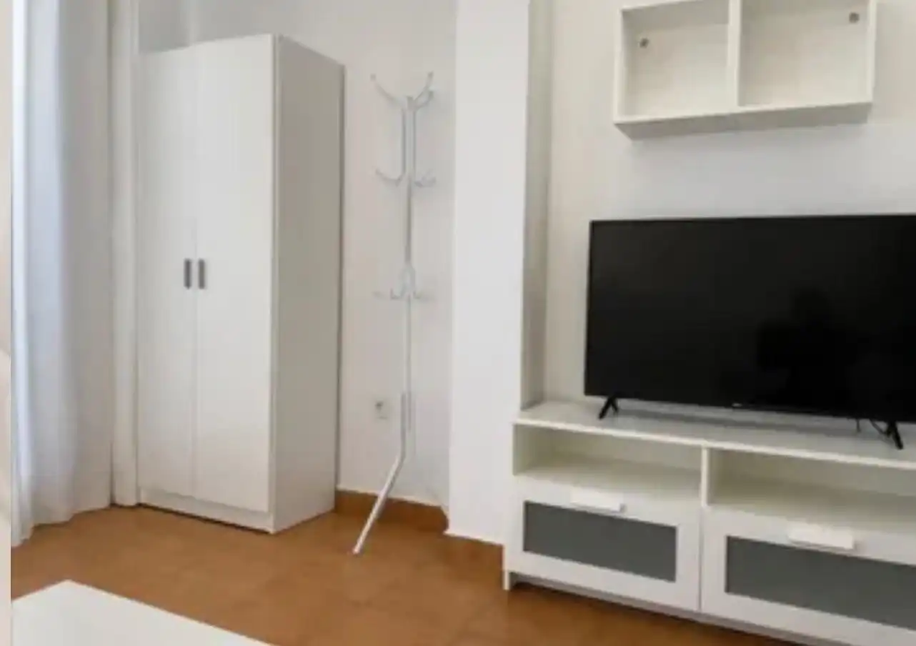 Sala d'estar de Planta baixa en venda en Torremolinos amb Aire condicionat, Calefacció i Jardí privat