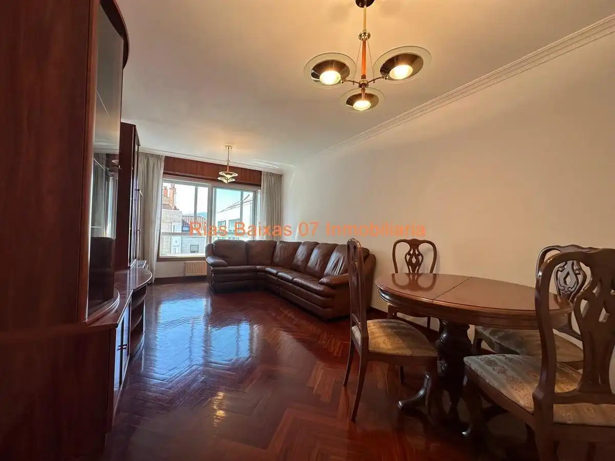 Sala de estar de Piso en venta en Vigo  con Calefacción