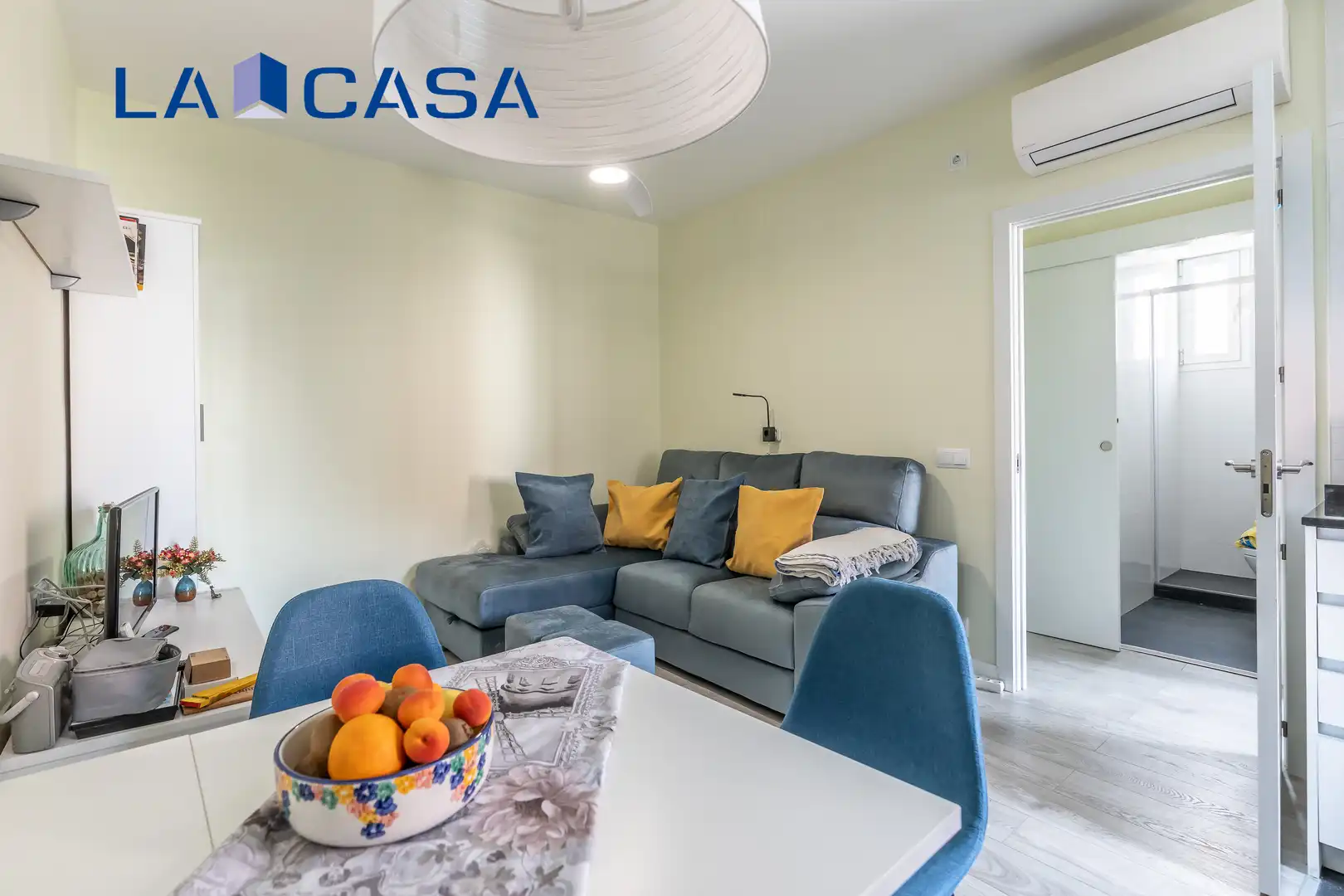 Living room of Flat for sale in  Madrid Capital  with Heating