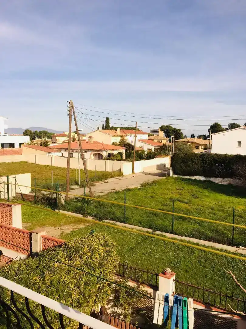 Flat for sale in L'Escala  with Air Conditioner and Balcony