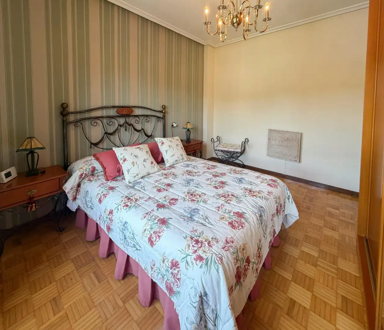 Habitación de Piso en venta en Mieres (Asturias) con Calefacción, Parquet y Amueblado