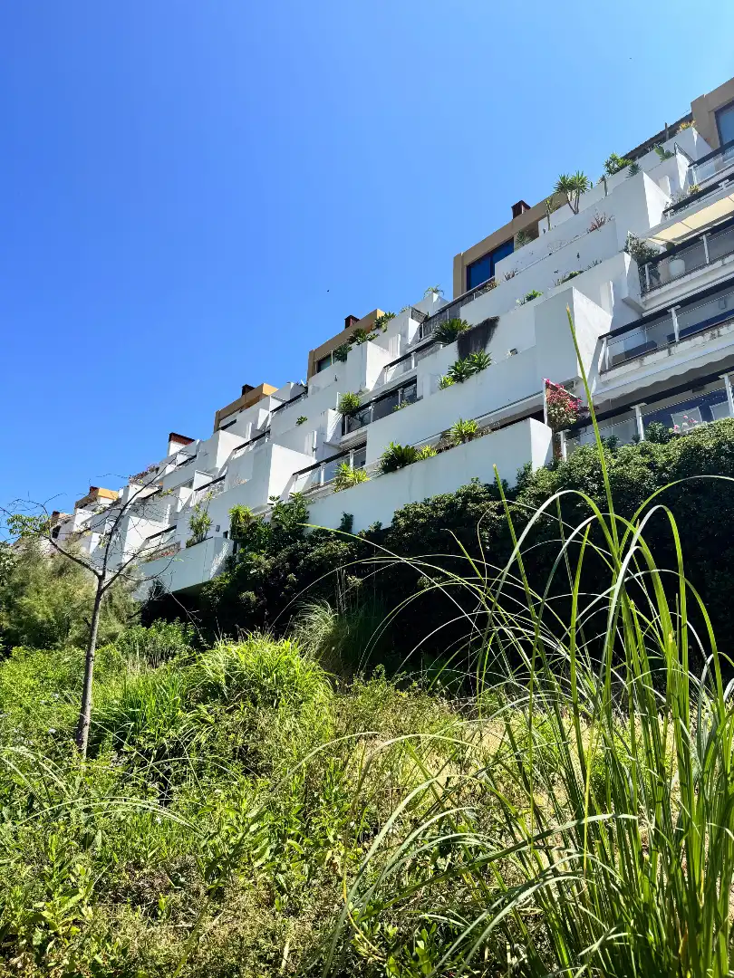 Vista exterior de Ático de alquiler en Benahavís con Aire acondicionado, Calefacción y Terraza