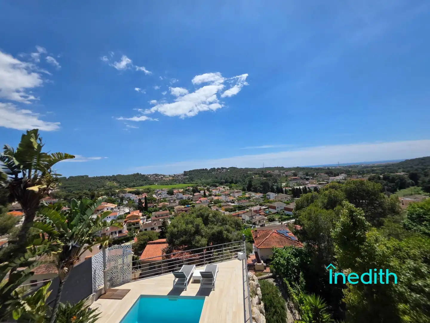 Vista exterior de Casa o chalet en venta en Cubelles con Aire acondicionado, Calefacción y Jardín privado