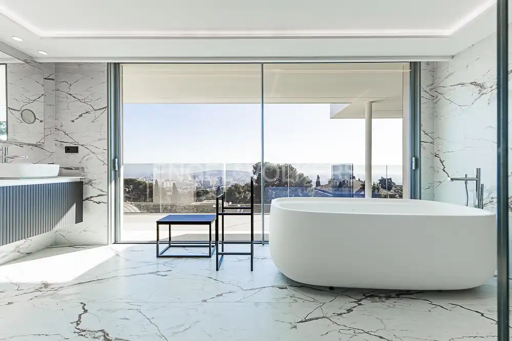 Baño de Casa o chalet en venta en Barcelona con Aire acondicionado, Calefacción y Jardín privado