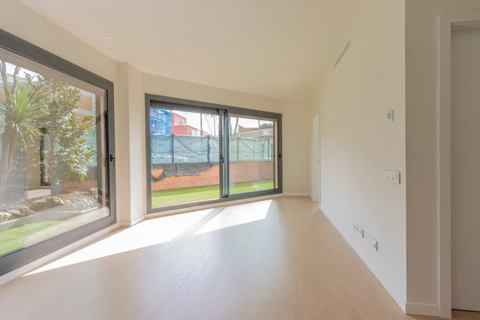 Habitación de Piso en venta en Barcelona con Aire acondicionado, Calefacción y Jardín privado