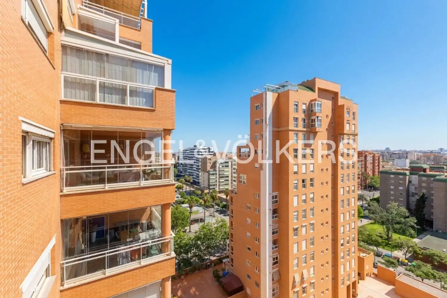 Vista exterior de Piso en venta en Valencia con Aire acondicionado, Calefacción y Parquet