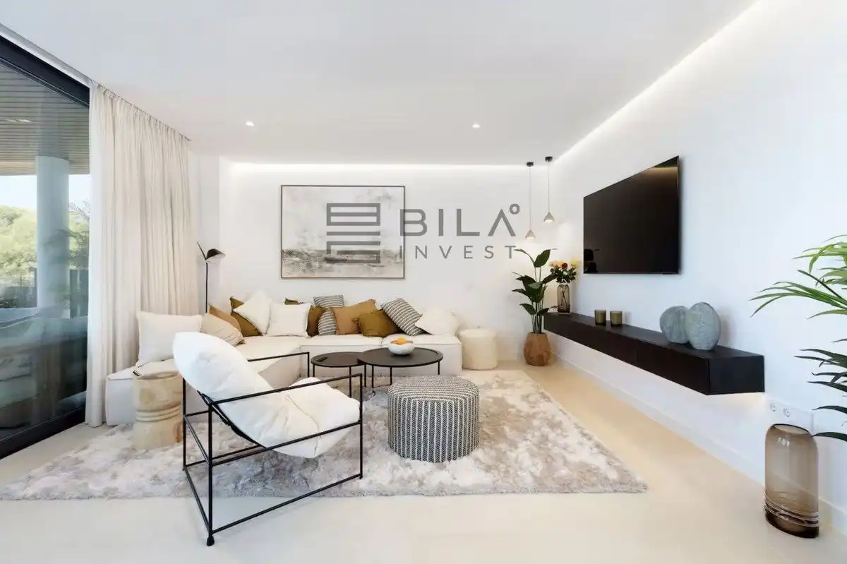 Living room of Flat for sale in Fuengirola  with Air Conditioner, Terrace and Storage room