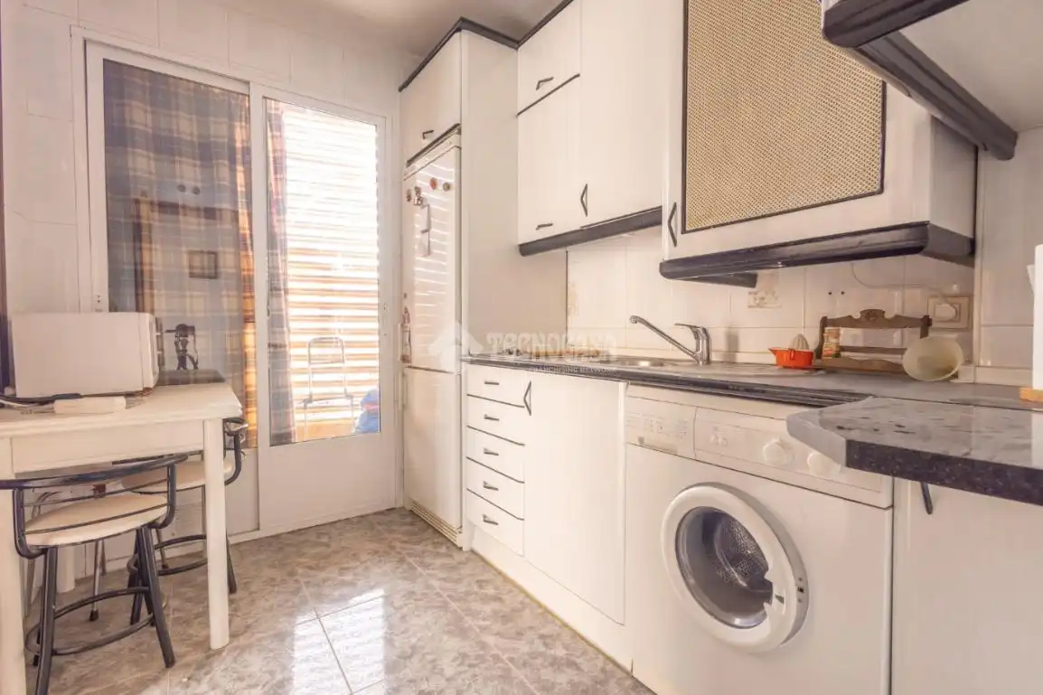 Kitchen of Flat for sale in Villares de la Reina  with Heating