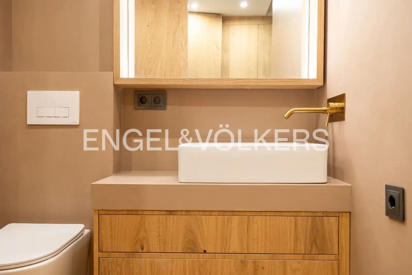 Baño de Piso en venta en Barcelona con Aire acondicionado, Calefacción y Parquet