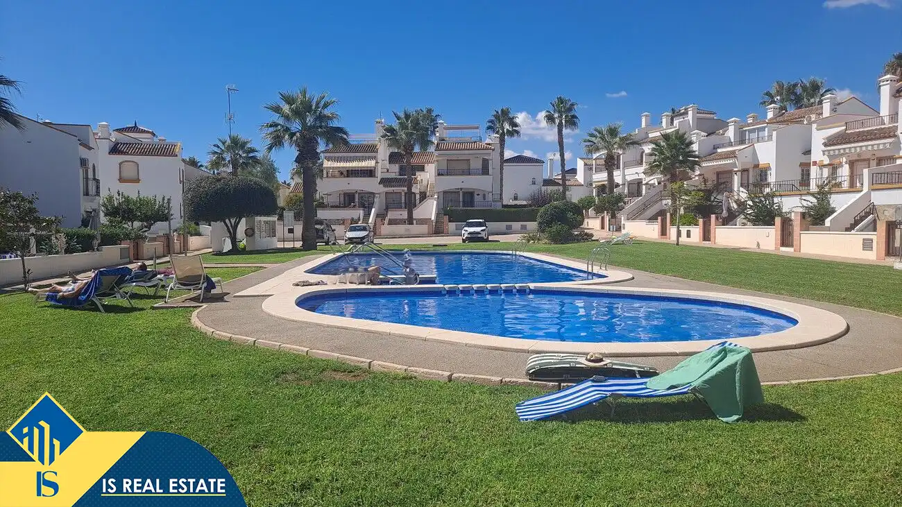 Casa con piscina en venta en Orihuela Costa, imagen 2