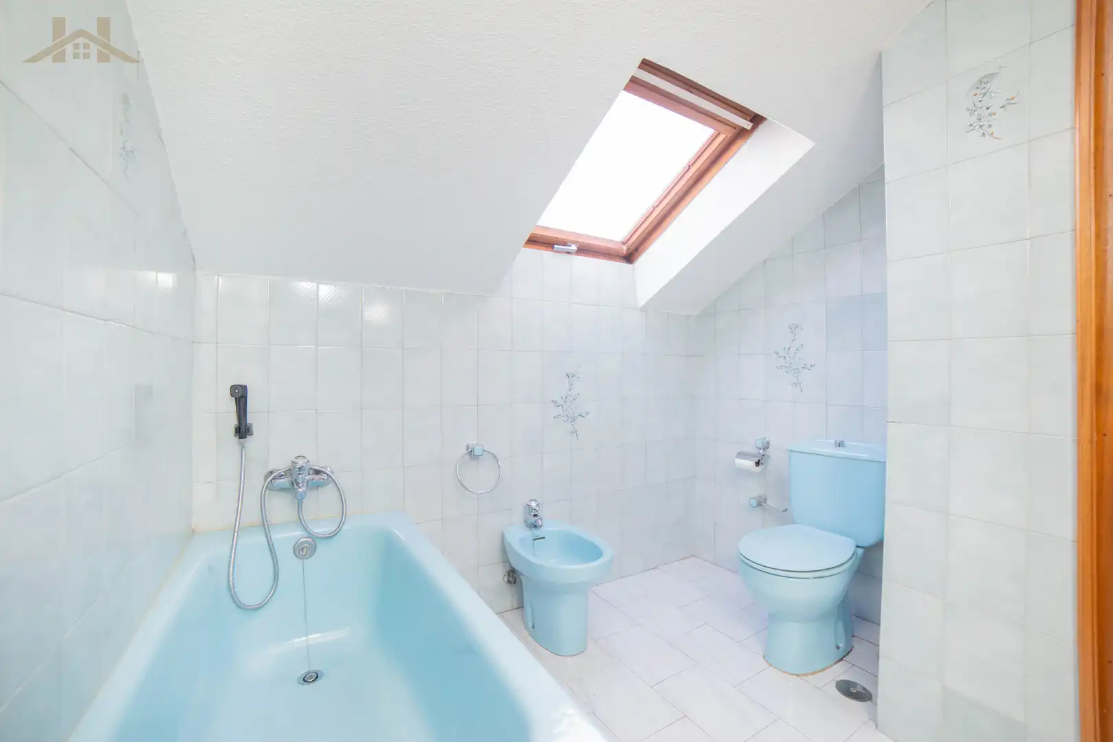 Baño de Casa adosada en venta en Villaviciosa de Odón con Aire acondicionado, Calefacción y Jardín privado