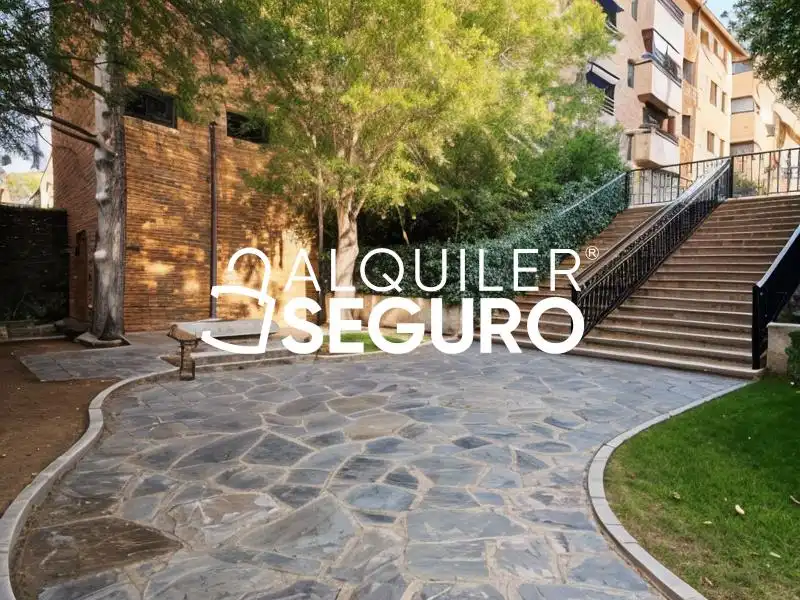 Terraza de Piso de alquiler en Pozuelo de Alarcón con Calefacción, Terraza y Trastero
