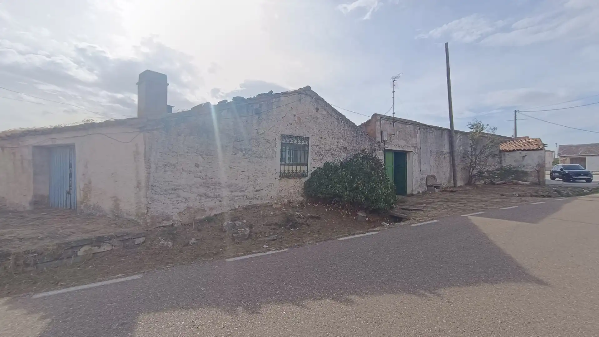 Vista exterior de Nave industrial en venta en Arapiles, Salamanca