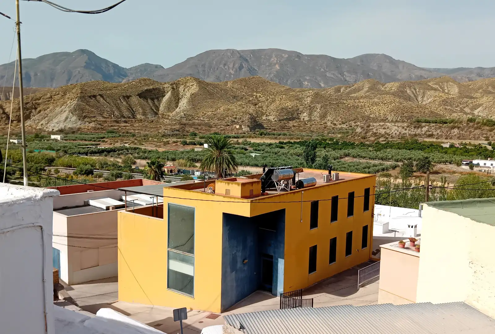 Vista exterior de Edificio en venta en Santa Cruz de Marchena
