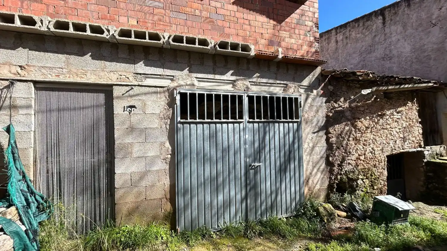 Exterior view of Houses for sale in Molinicos