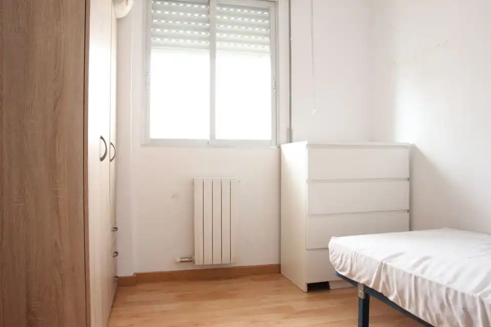 Schlafzimmer von Wohnung zur Miete in Huesca mit Heizung