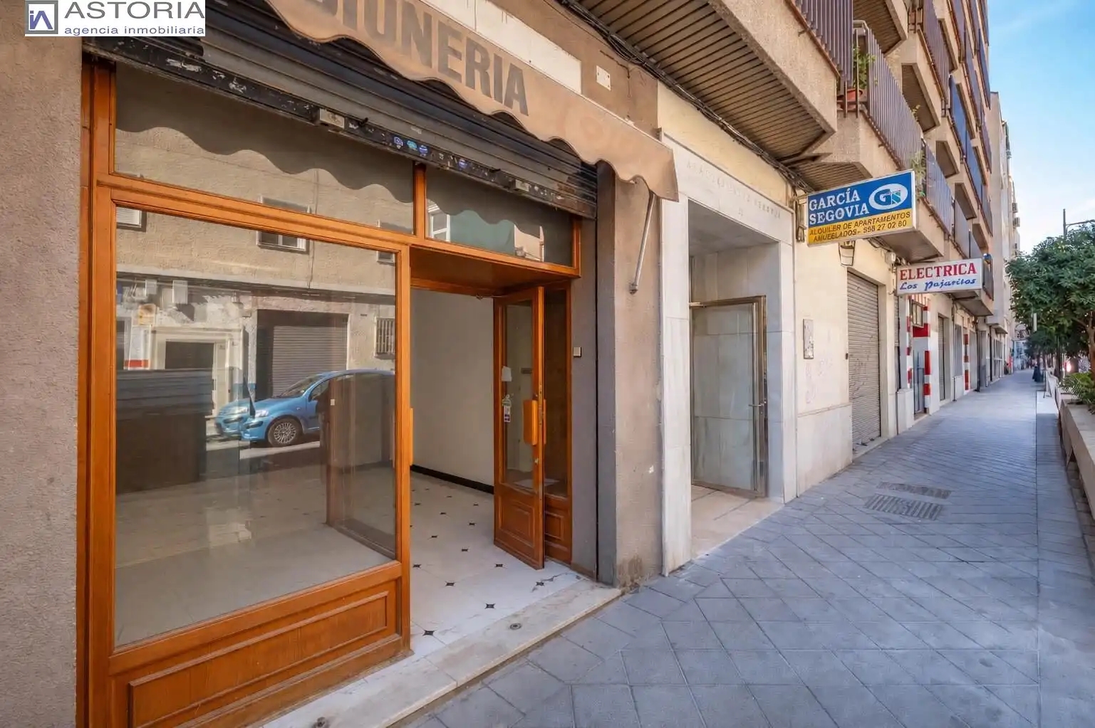 Local comercial en venda a Calle Tórtola 31, imagen 2
