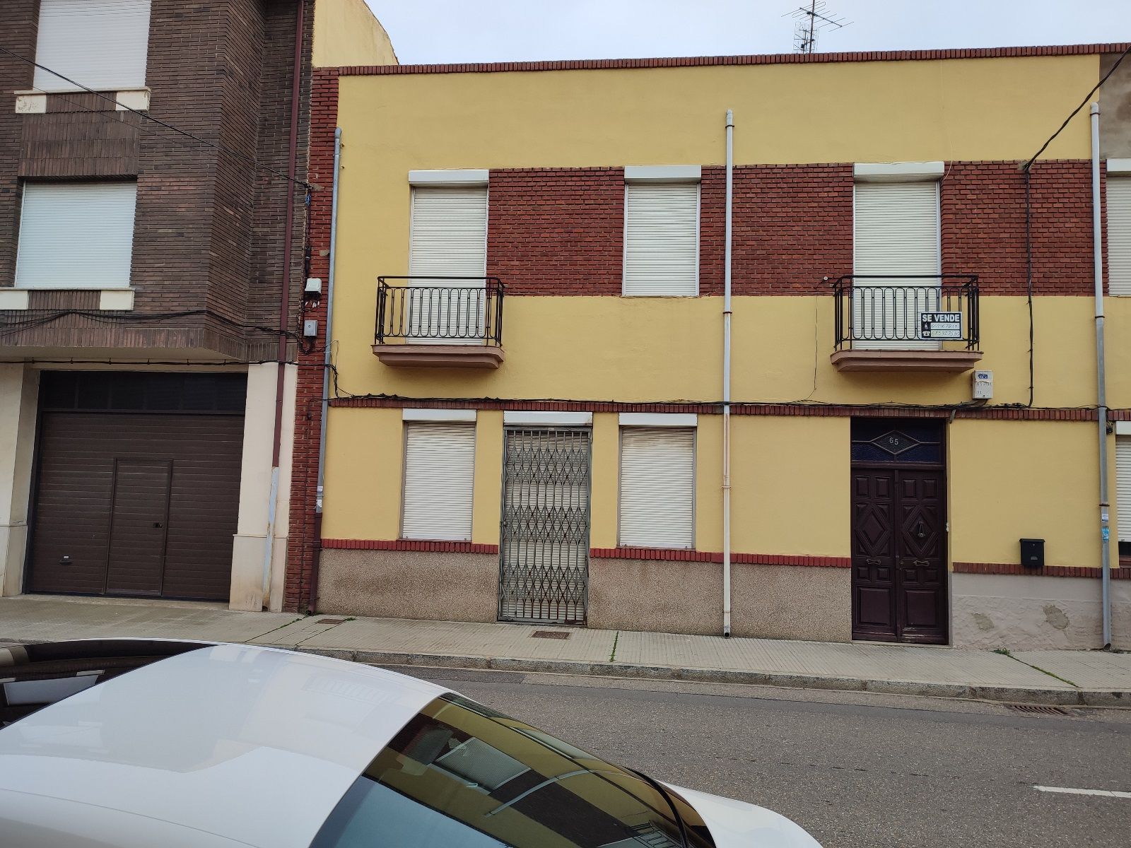 Exterior view of House or chalet for sale in León Capital   with Heating and Private garden