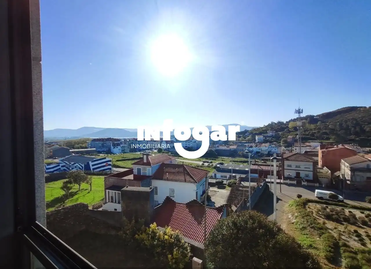 Piso en venta en A Guarda   con Calefacción, Parquet y Trastero