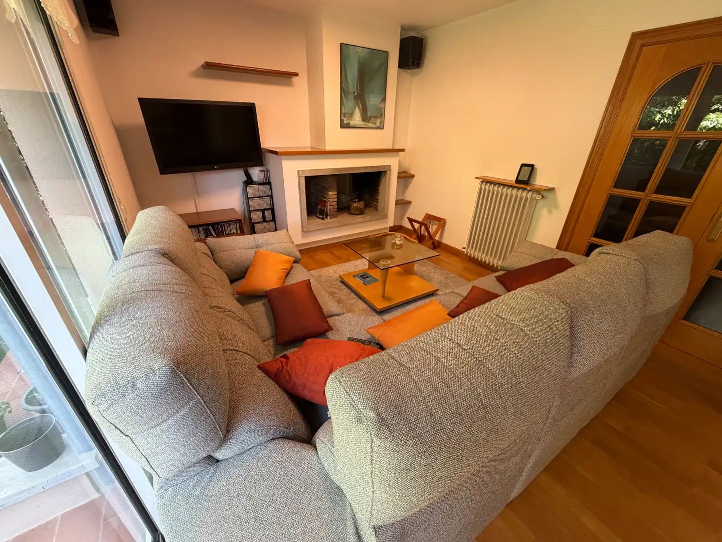 Sala de estar de Casa adosada en venta en Olot con Calefacción, Jardín privado y Balcón