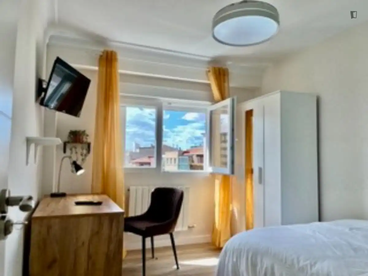 Habitación en Barrio del Ave