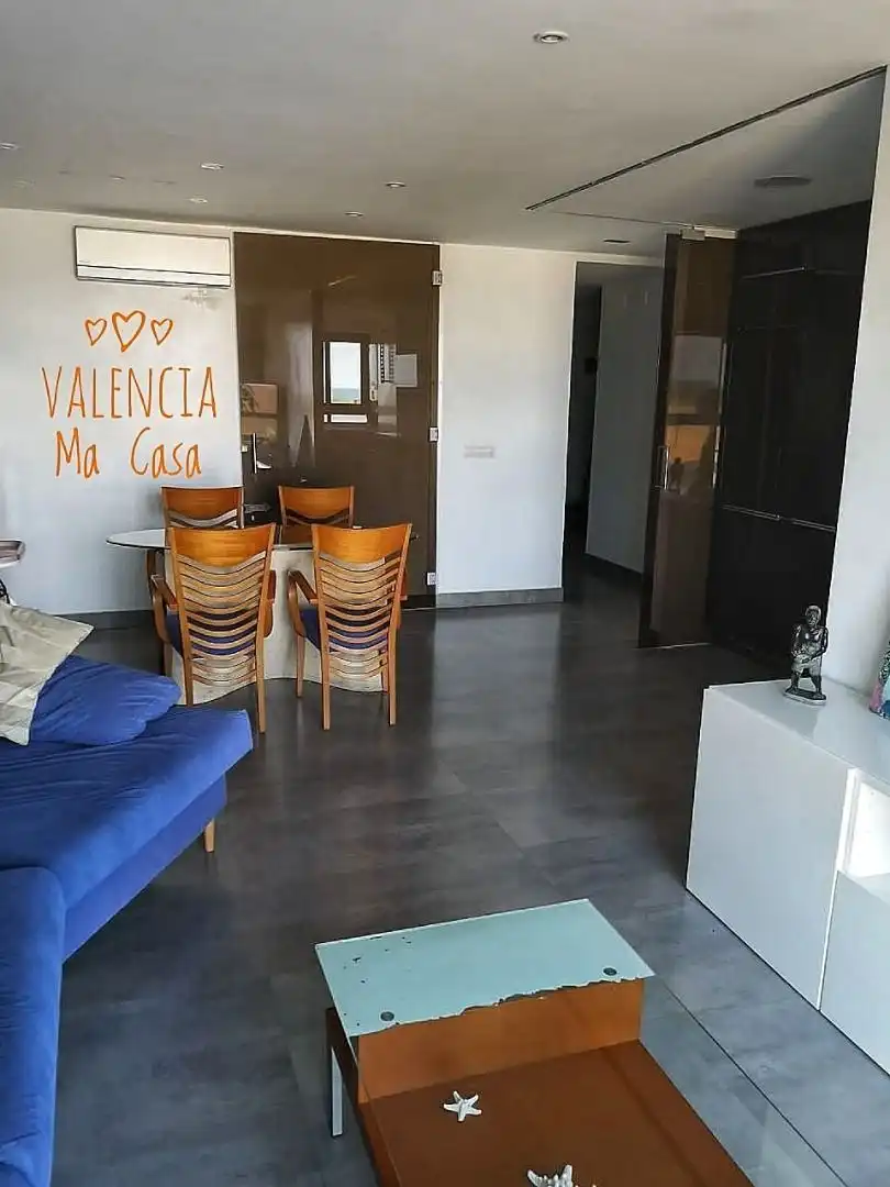 Flat for rent in Valencia  with Air Conditioner, Heating and Furnished