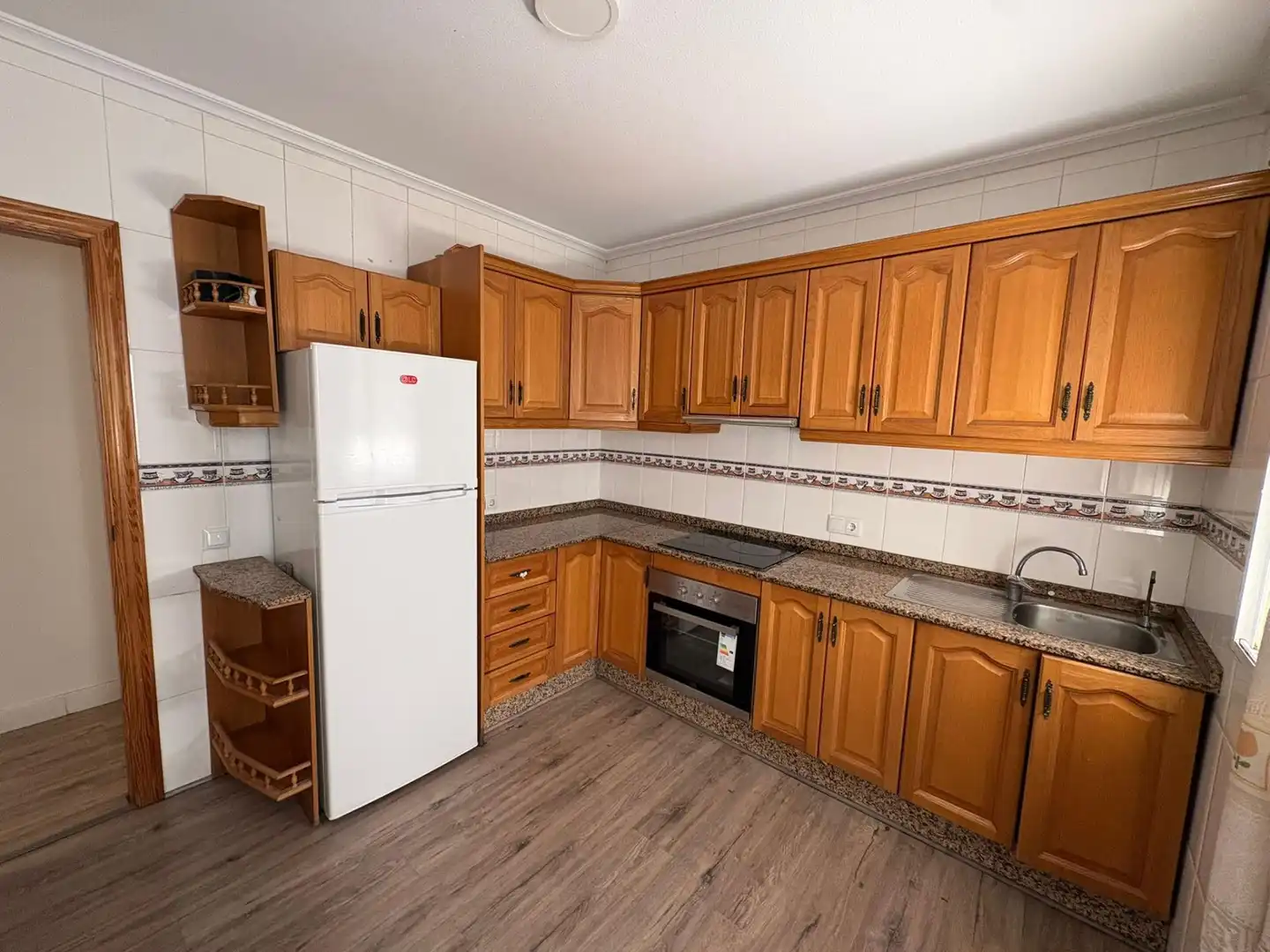 Cocina de Apartamento en venta en Almoradí con Terraza, Trastero y Amueblado