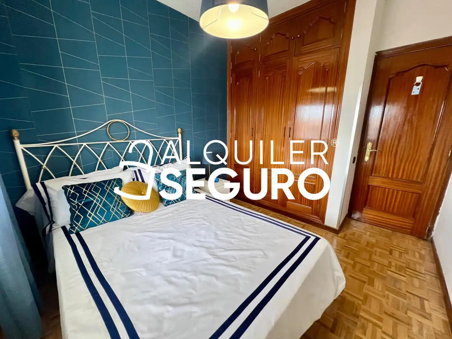 Schlafzimmer von Wohnung zur Miete in Madrid mit Klimaanlage, Heizung und Terrasse