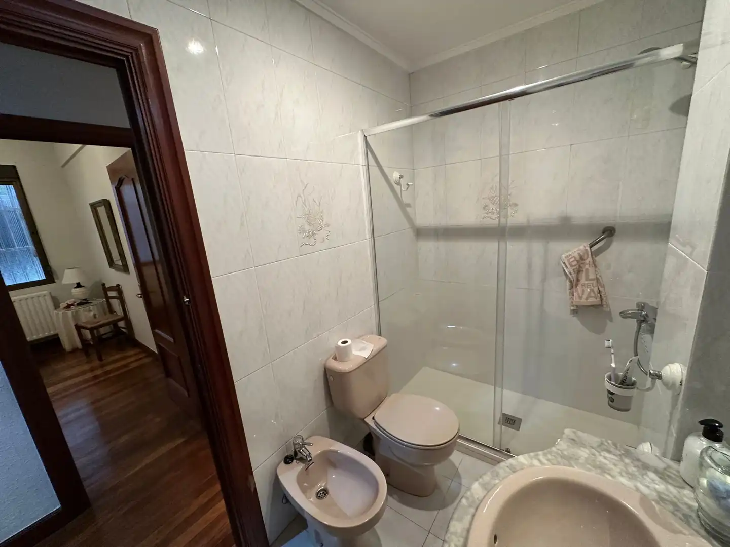 Bathroom of Flat for sale in Bilbao   with Oven, Washing machine and Balcony