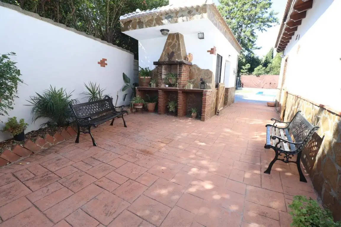 Terraza de Casa o chalet de alquiler en Alhaurín El Grande con Aire acondicionado, Jardín privado y Piscina