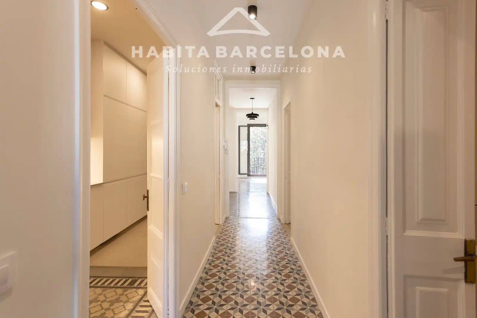 Piso en venta en Barcelona con Aire acondicionado, Calefacción y Parquet