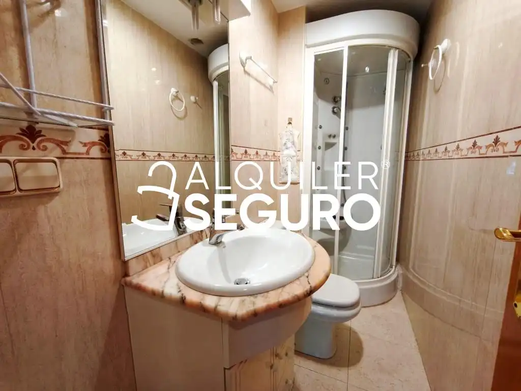 Flat for rent in Pintor Murillo, Norte - Universidad