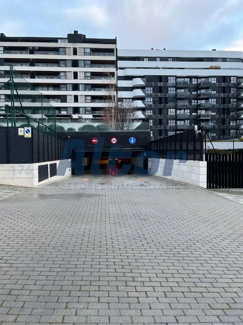 Einzelparkplatz mit Aufzug zum Verkauf in DE MARIA DE LAS MERCEDES DE BORBÓN, imagen 6