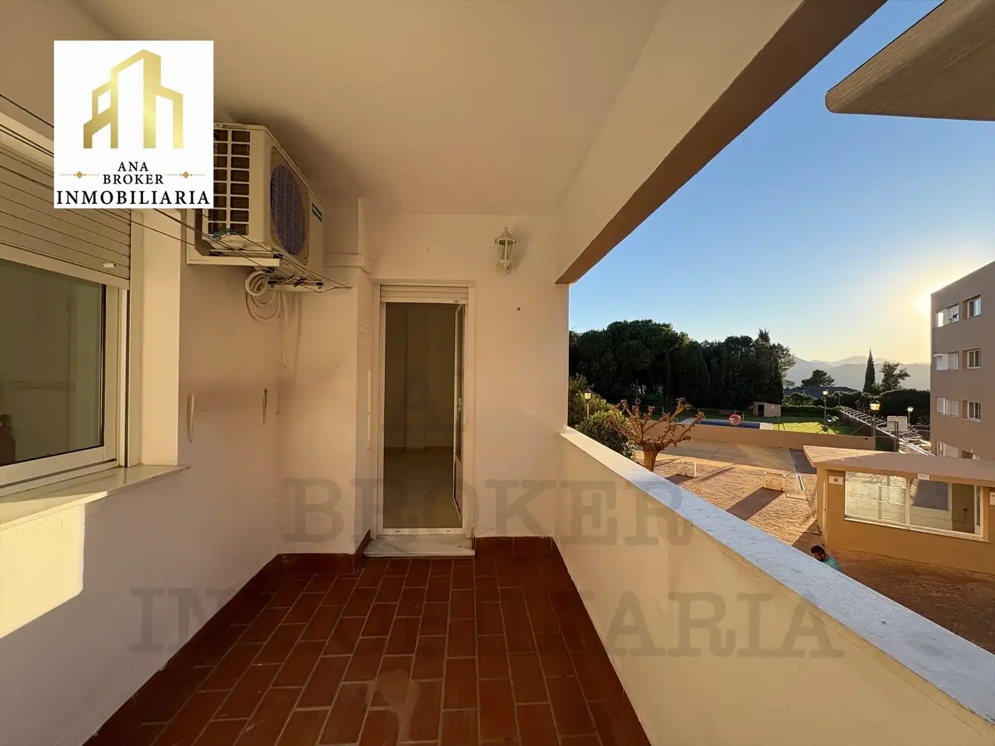 Terraza de Piso en venta en Ronda con Aire acondicionado, Terraza y Piscina comunitaria