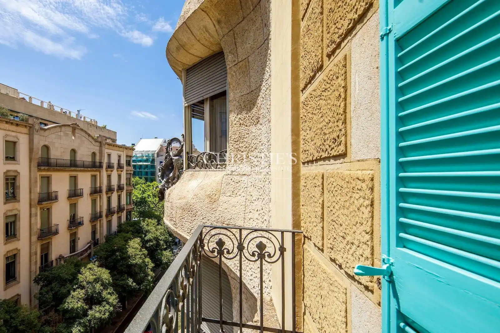 Vista exterior de Dúplex en venda en Barcelona amb Aire condicionat i Terrassa