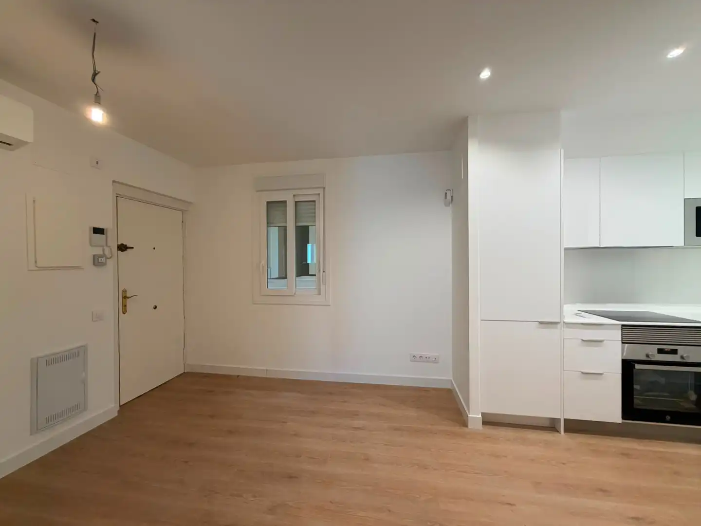 Flat with lift for sale in Calle de Santa Engracia, imagen 3