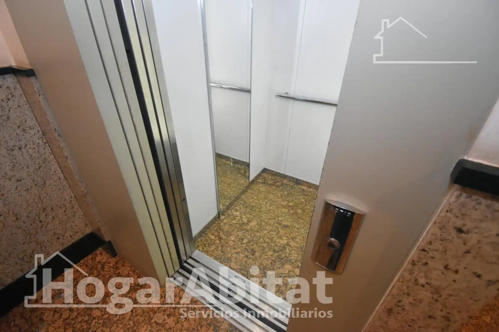 Penthouse with lift for sale in Calle CARINYENA, imagen 62