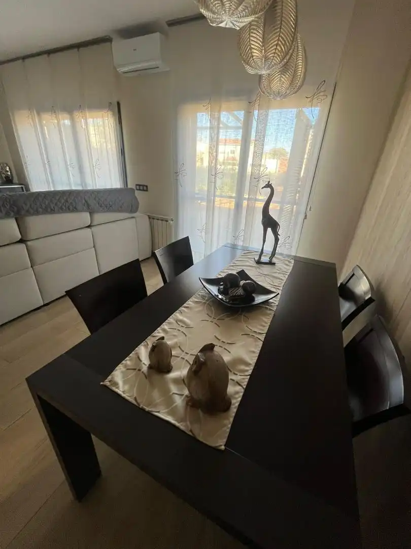 Menjador de Casa adosada en venda en Reus amb Calefacció i Jardí privat