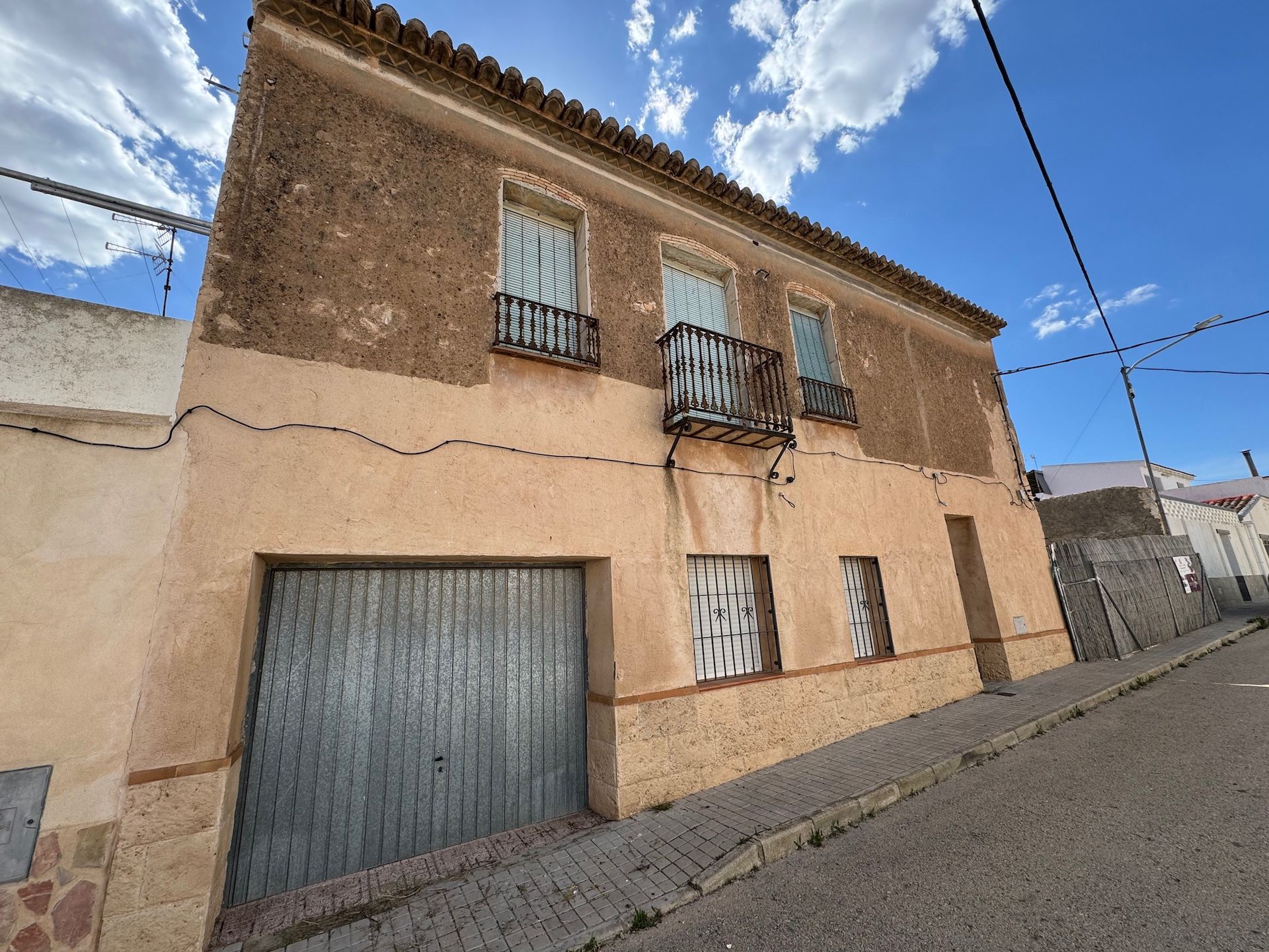 Exterior view of Single-family semi-detached for sale in Villena  with Terrace