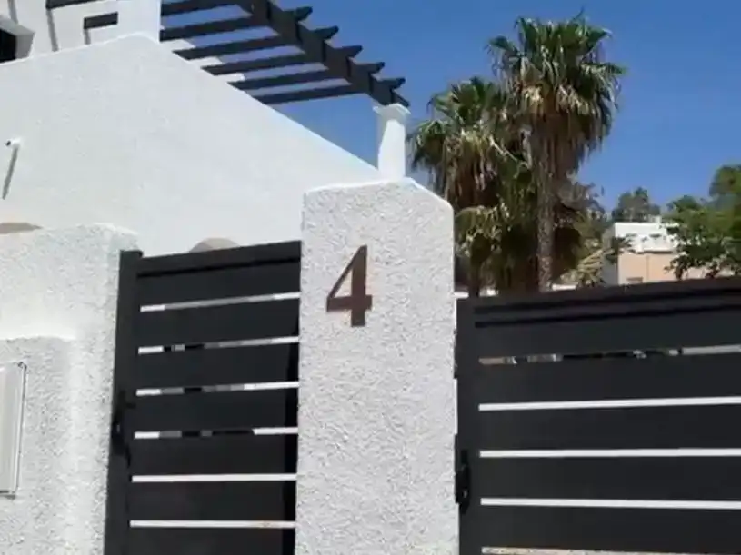 Außenansicht von Maisonette zum Verkauf in Mojácar mit Klimaanlage, Schwimmbad und Balkon