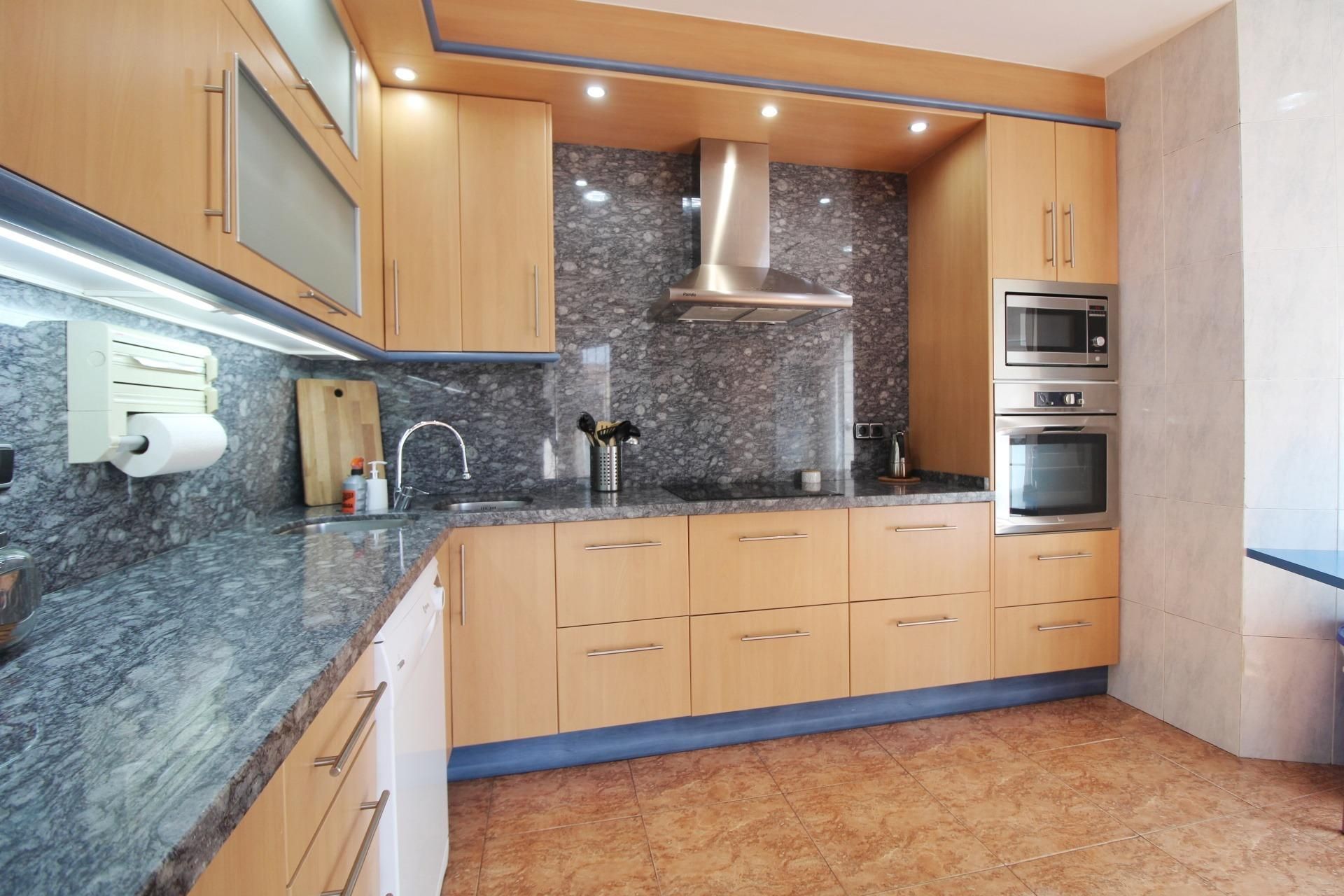Kitchen of Flat for sale in El Vendrell  with Heating, Terrace and Storage room