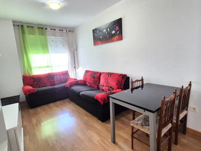 Living room of Flat for sale in Badajoz Capital  with Heating, Parquet flooring and Storage room