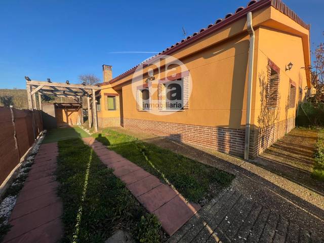 Casa-chalet en Venta en Alto Blanco (Modubar Empa en Modúbar de la Emparedada