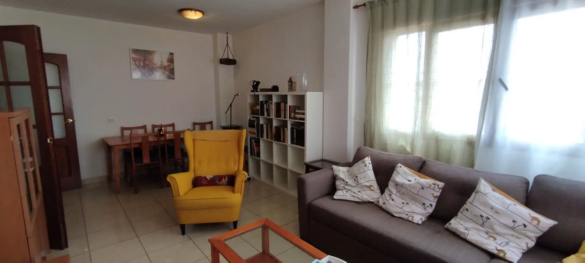 Sala d'estar de Pis de lloguer en Las Palmas de Gran Canaria amb Traster, Moblat i Forn